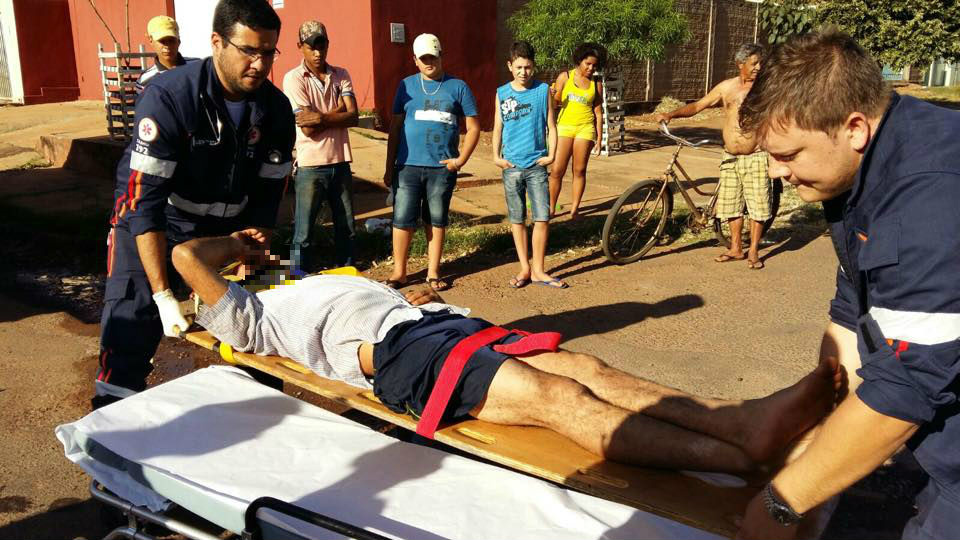 Idoso que causou acidente no Santa Rita é socorrido pelo SAMU Idoso que causou acidente no Santa Rita é socorrido pelo SAMU