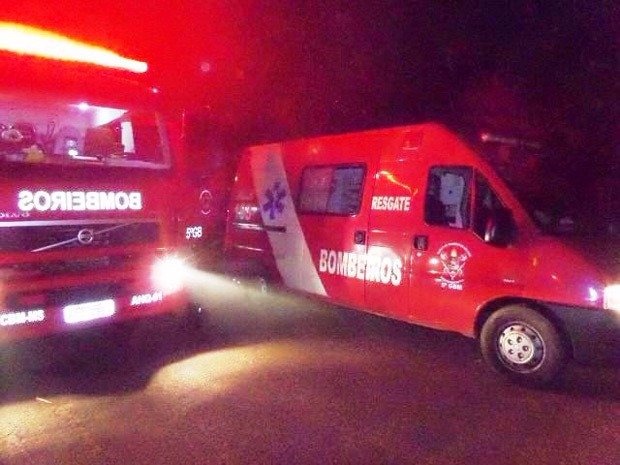 Macaco hidráulico tomba e carro esmaga homem em Três Lagoas Macaco hidráulico tomba e carro esmaga homem em Três Lagoas