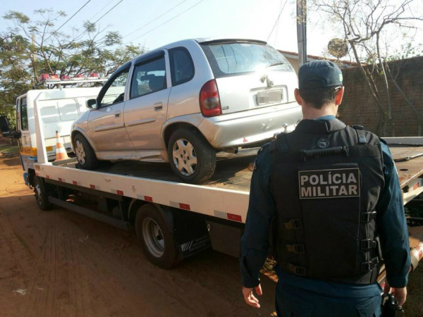 Carro furtado por “amigo” que ajudava homem a encontrar “boca de fumo” foi encontrado