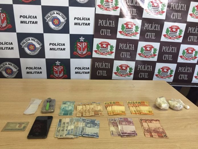 Polícia prende homem de 35 escondendo droga em galinheiro