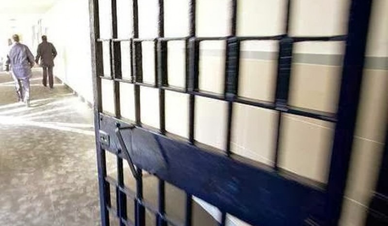 Projeto de lei reduz benefício da saída temporária para presidiários