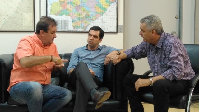 Eduardo Rocha e Angelo Guerreiro buscam apoio do Estado para levar mamografia para Três Lagoas Eduardo Rocha e Angelo Guerreiro buscam apoio do Estado para levar mamografia para Três Lagoas