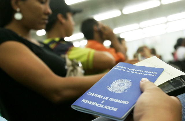 Carteira de Trabalho não está sendo emitida em Três Lagoas desde o dia 19 de Maio 