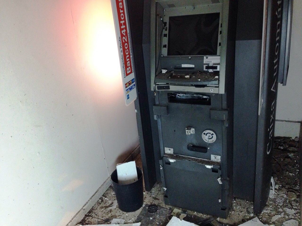 Bandidos tentam explodir caixa eletrônico em Três Lagoas