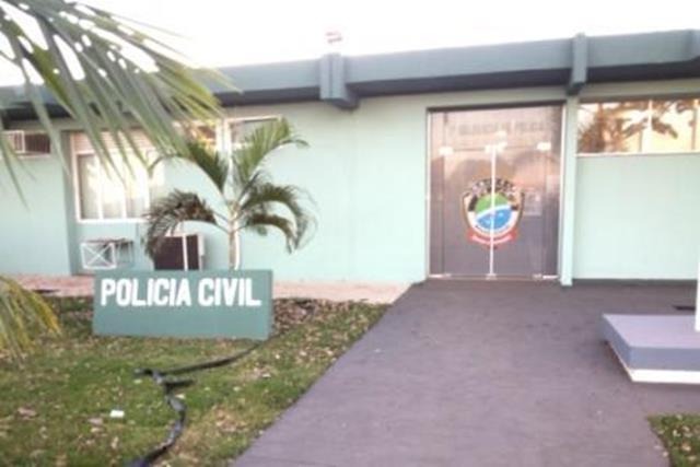Motorista é assaltada com carro em movimento e tem R$ 10 mil roubados