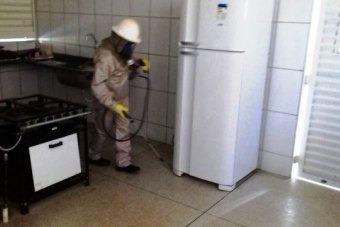 Saúde de Três Lagoas realiza bloqueio químico contra insetos nas Escolas e CEIs Saúde de Três Lagoas realiza bloqueio químico contra insetos nas Escolas e CEIs