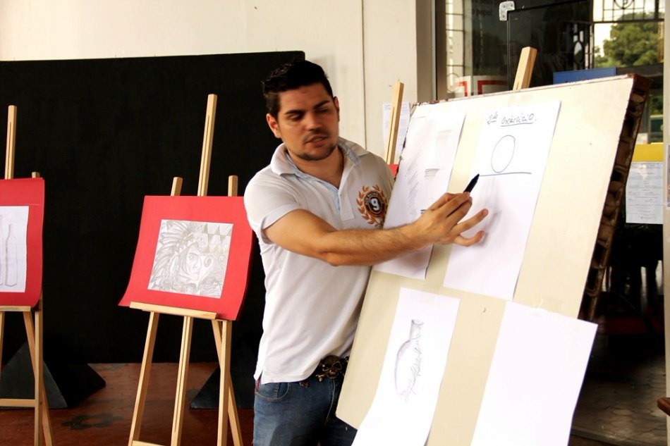 Cultura de Três Lagoas abre inscrições para Curso de Desenho Artístico Cultura de Três Lagoas abre inscrições para Curso de Desenho Artístico