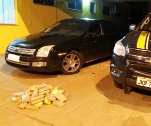 Homem é preso pela PRF com cocaína avaliada em R$ 1,1 milhão Homem é preso pela PRF com cocaína avaliada em R$ 1,1 milhão