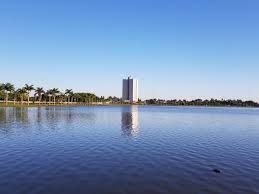 Sol predomina e temperatura pode chegar a 35º C neste sábado