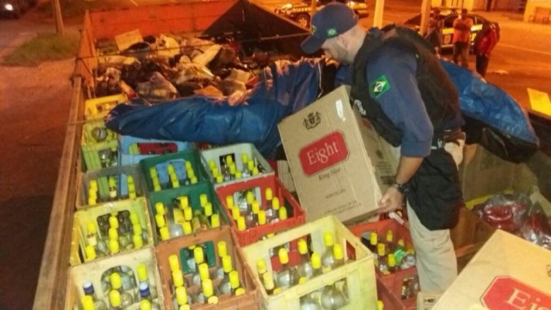 Cigarros contrabandeados são aprendidos pela PRF de Três Lagoas Cigarros contrabandeados são aprendidos pela PRF de Três Lagoas