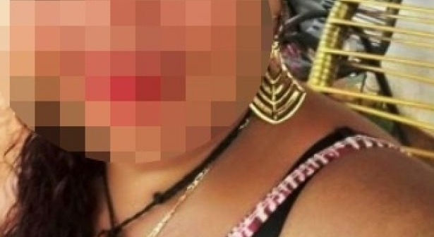 Mulher que ostentava semi jóias na internet é detida pela polícia