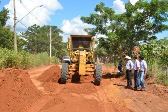 Prefeitura e CGR iniciam recuperação e melhorias na rua de acesso ao IFMS em Três Lagoas
