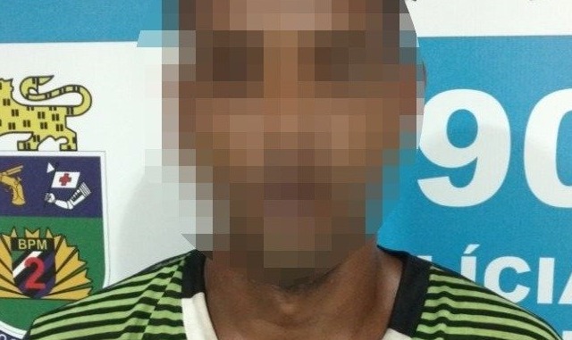 Homem com mandado de prisão em aberto estava com celular furtado Homem com mandado de prisão em aberto estava com celular furtado