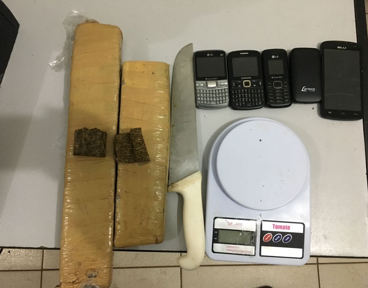 Irmãos são presos pela PM; mais de dois quilos de maconha foram apreendidos 