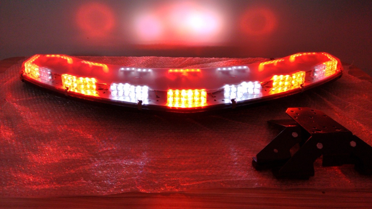 Assaltante se passa por cliente e leva relógios e dinheiro de óptica