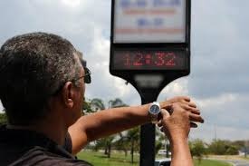 Horário de verão termina à meia-noite deste sábado Horário de verão termina à meia-noite deste sábado