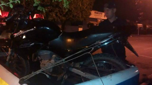 Moto que foi roubada na última quarta-feira é recuperada pela PM 