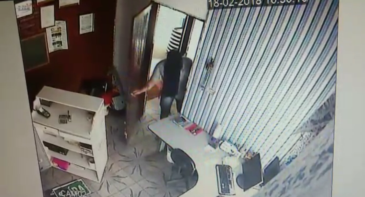 Invasão em loja de tecidos contabiliza 77 furtos em comércios de Três Lagoas Invasão em loja de tecidos contabiliza 77 furtos em comércios de Três Lagoas