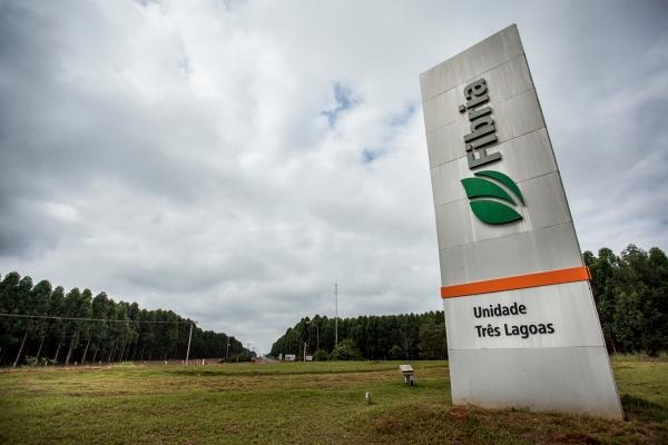 Fibria contrata auxiliar administrativo em Brasilândia