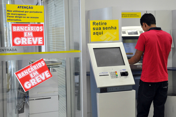 Greve dos bancários é iniciada em Três Lagoas 