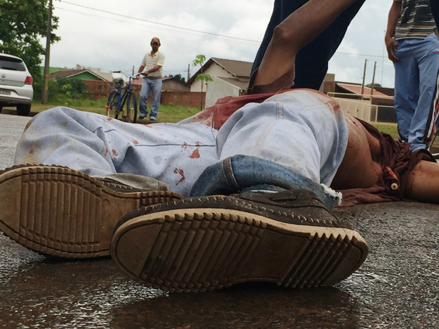 Cliente de bar é morto com duas facadas no bairro Jardim Maristela Cliente de bar é morto com duas facadas no bairro Jardim Maristela