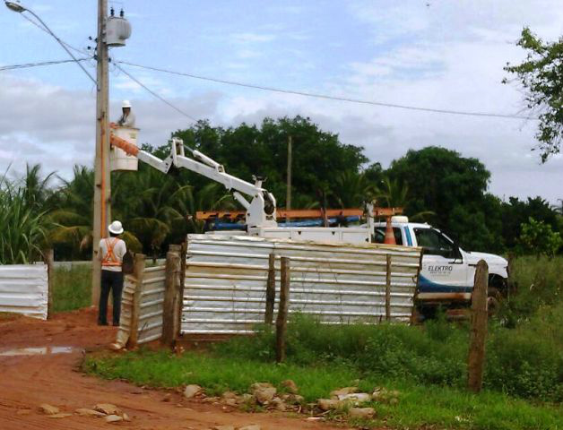 Problema em rede elétrica deixa moradores do Cinturão Verde sem energia elétrica 