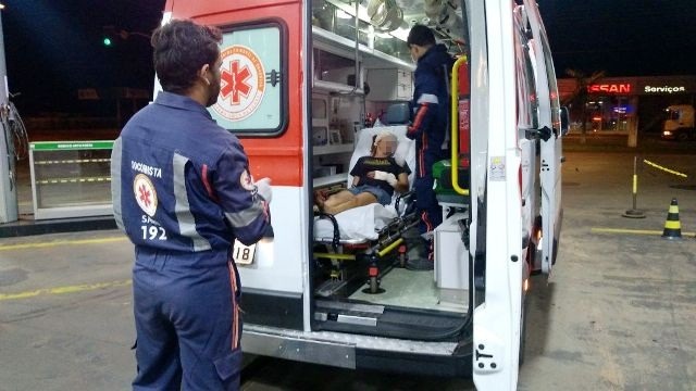 Mulher é esfaqueada pelo marido em praça pública de Três Lagoas 