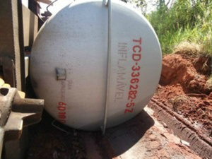 Empresa é condenada a pagar R$ 200 mil por vazamento de óleo Empresa é condenada a pagar R$ 200 mil por vazamento de óleo