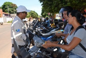 Diretoria Municipal de Trânsito realiza campanha de conscientização em Três Lagoas