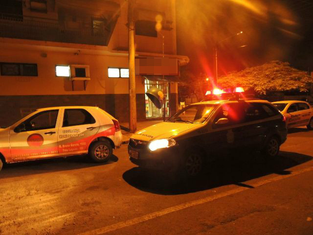 Farmácia na região central é alvo de bandidos nesta madrugada