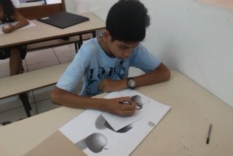 Alunos do curso de Desenho Artístico expõem obras na Biblioteca de Três Lagoas