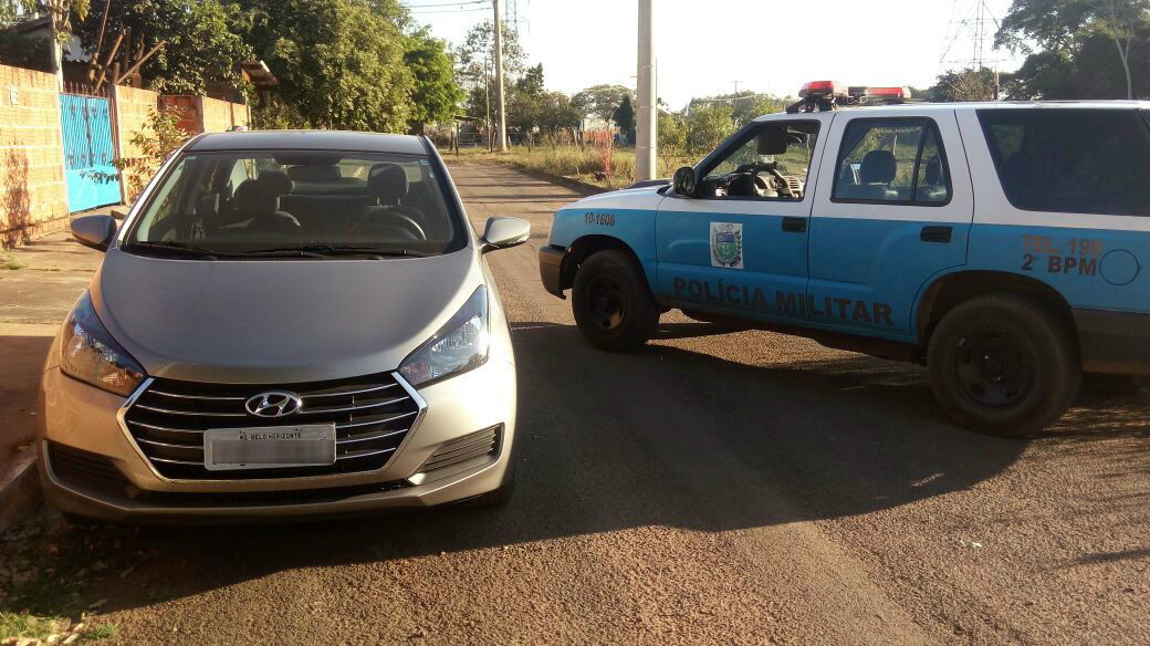Carro furtado de locadora é encontrado no bairro Jupiá Carro furtado de locadora é encontrado no bairro Jupiá