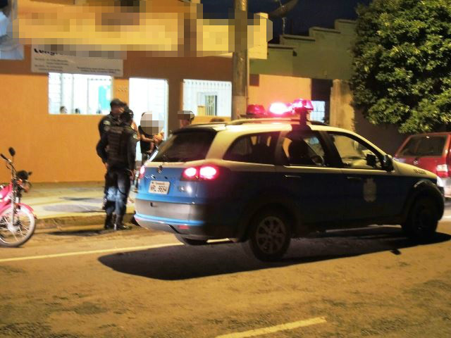 Ladrões furtam objetos em compartimento de moto no bairro Colinos Ladrões furtam objetos em compartimento de moto no bairro Colinos