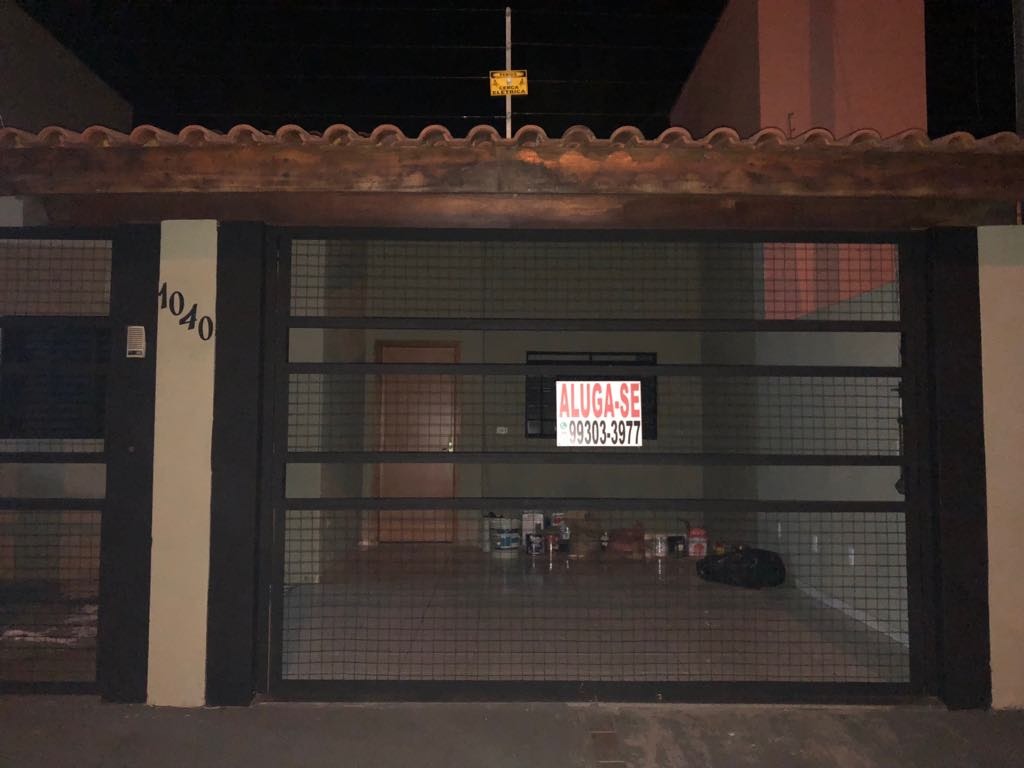 Aluga-se casa no bairro Santos Dumont II Aluga-se casa no bairro Santos Dumont II