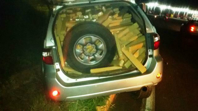  Polícia Militar apreende em camionete de luxo mais de 1,5 toneladas de maconha 