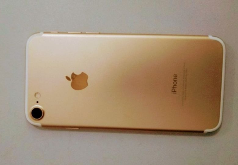 Polícia Civil recupera iphone furtado e homem diz que encontrou na rua Polícia Civil recupera iphone furtado e homem diz que encontrou na rua