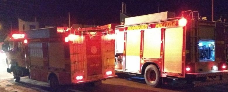 Mulher tem casa incendiada pelo ex-marido no Jardim Oiti