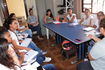 Estudantes de Enfermagem da UFMS de Três Lagoas visitam Vigilância Epidemiológica Estudantes de Enfermagem da UFMS de Três Lagoas visitam Vigilância Epidemiológica