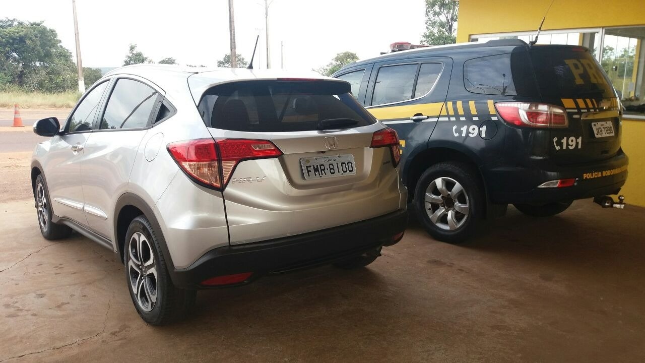 Mecânico é preso com carro de luxo com suspeita de clonagem 