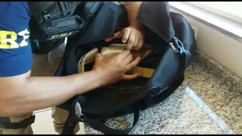 Passageiro que entregaria cocaína em Três Lagoas é interceptado pela PRF