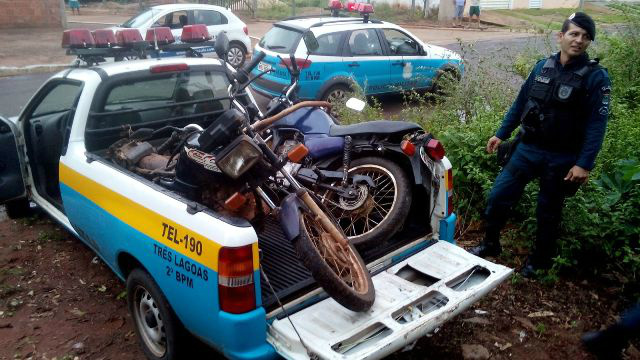 Denúncia anônima leva Polícia Militar a desmanche de motos no bairro Santa Rita