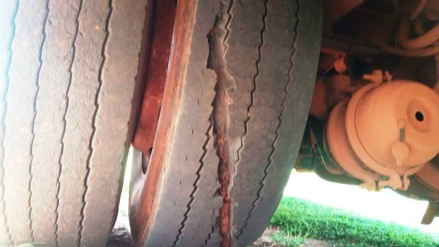 Crianças correm risco de vida no transporte escolar de Garcias e Arapuá Crianças correm risco de vida no transporte escolar de Garcias e Arapuá