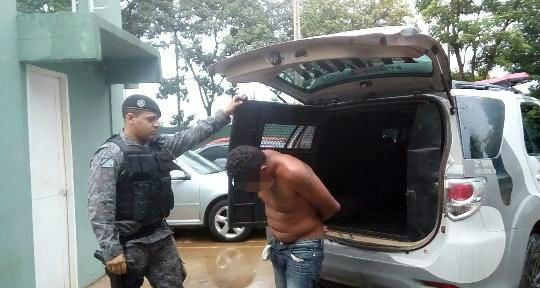 Homem ameaça esfaquear a esposa e durante abordagem diz que duvida que a Polícia consiga lhe deter Homem ameaça esfaquear a esposa e durante abordagem diz que duvida que a Polícia consiga lhe deter