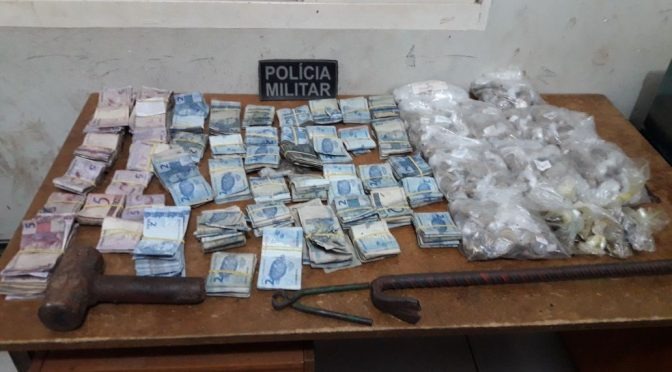 Menores são apreendidos em flagrante arrombando cofre de supermercado
