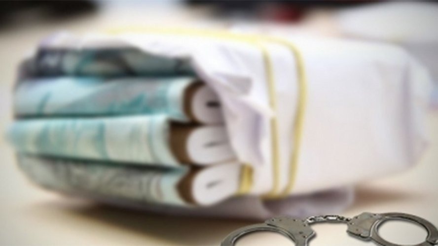 Ex-gerente de lavanderia é acusada de desviar mais de R$ 1 milhão de conta da empresa Ex-gerente de lavanderia é acusada de desviar mais de R$ 1 milhão de conta da empresa
