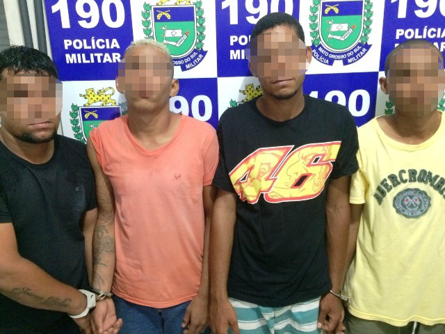 Cabeleireiro e outras quatro pessoas são detidas após furto em residência Cabeleireiro e outras quatro pessoas são detidas após furto em residência