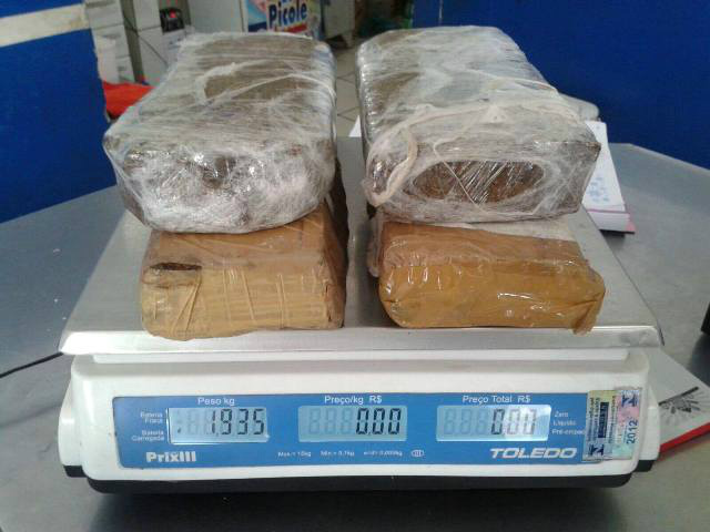 Polícia apreende droga arremessada no presídio Semi-Aberto de Três Lagoas Polícia apreende droga arremessada no presídio Semi-Aberto de Três Lagoas