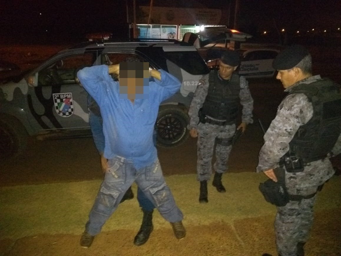 Vizinho é acusado de estuprar criança enquanto ela brincava em parquinho