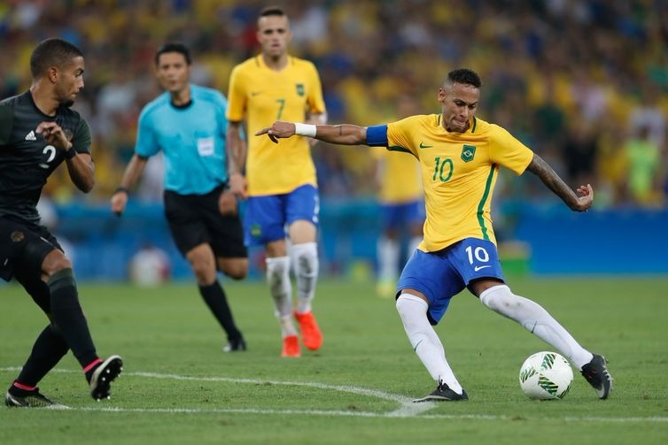Bancos podem ter horário especial em dia de jogo do Brasil na Copa Bancos podem ter horário especial em dia de jogo do Brasil na Copa