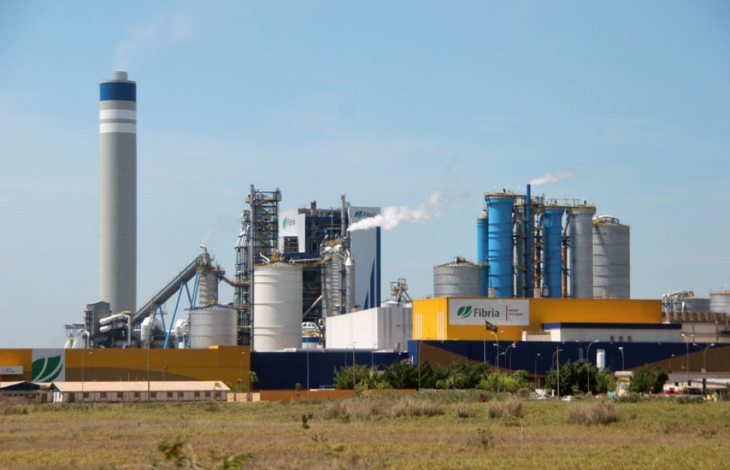 Fábricas de celulose empregam mais de 11 mil pessoas em Três Lagoas Fábricas de celulose empregam mais de 11 mil pessoas em Três Lagoas